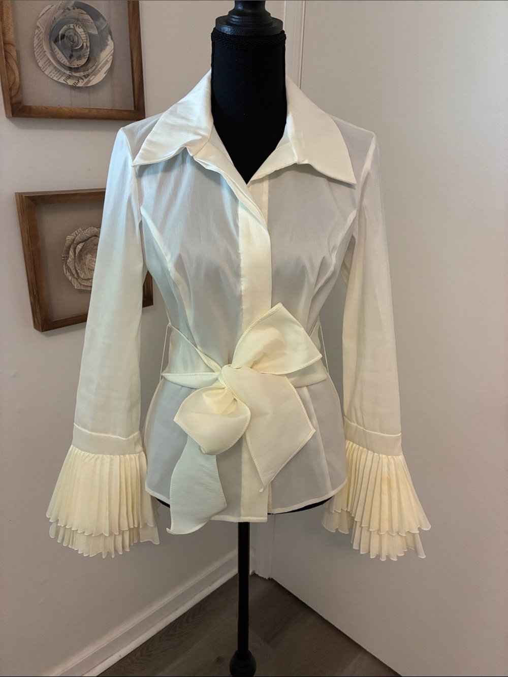 VTG Cache White Ruffle Fan Sleeve Button-Down Shirt w/ Waist Bow Tie Belt Sz 4